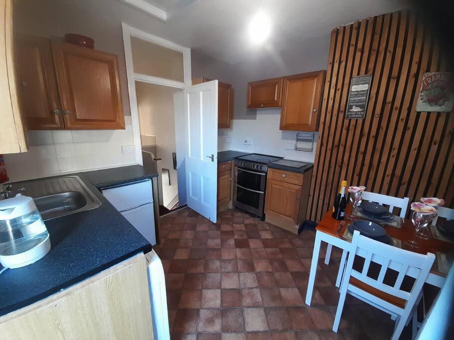 Professionals Apartment